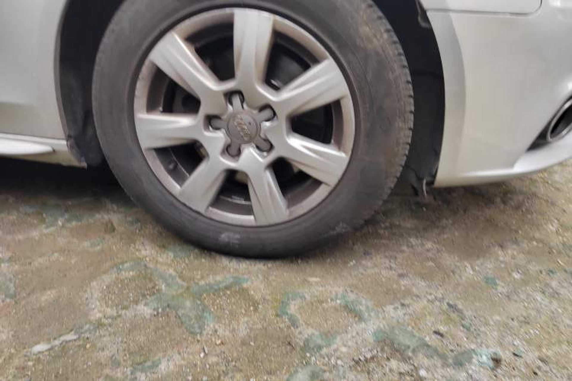 Used Audi A4L 2011 2.0 TFSI Comfort Model Right Front Wheel Hub