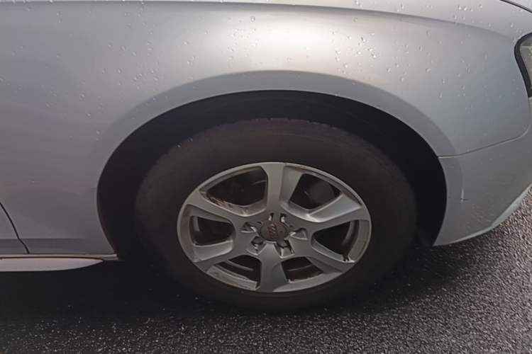 Used Audi A4L 2011 2.0 TFSI Technology Edition Right Front Wheel Hub
