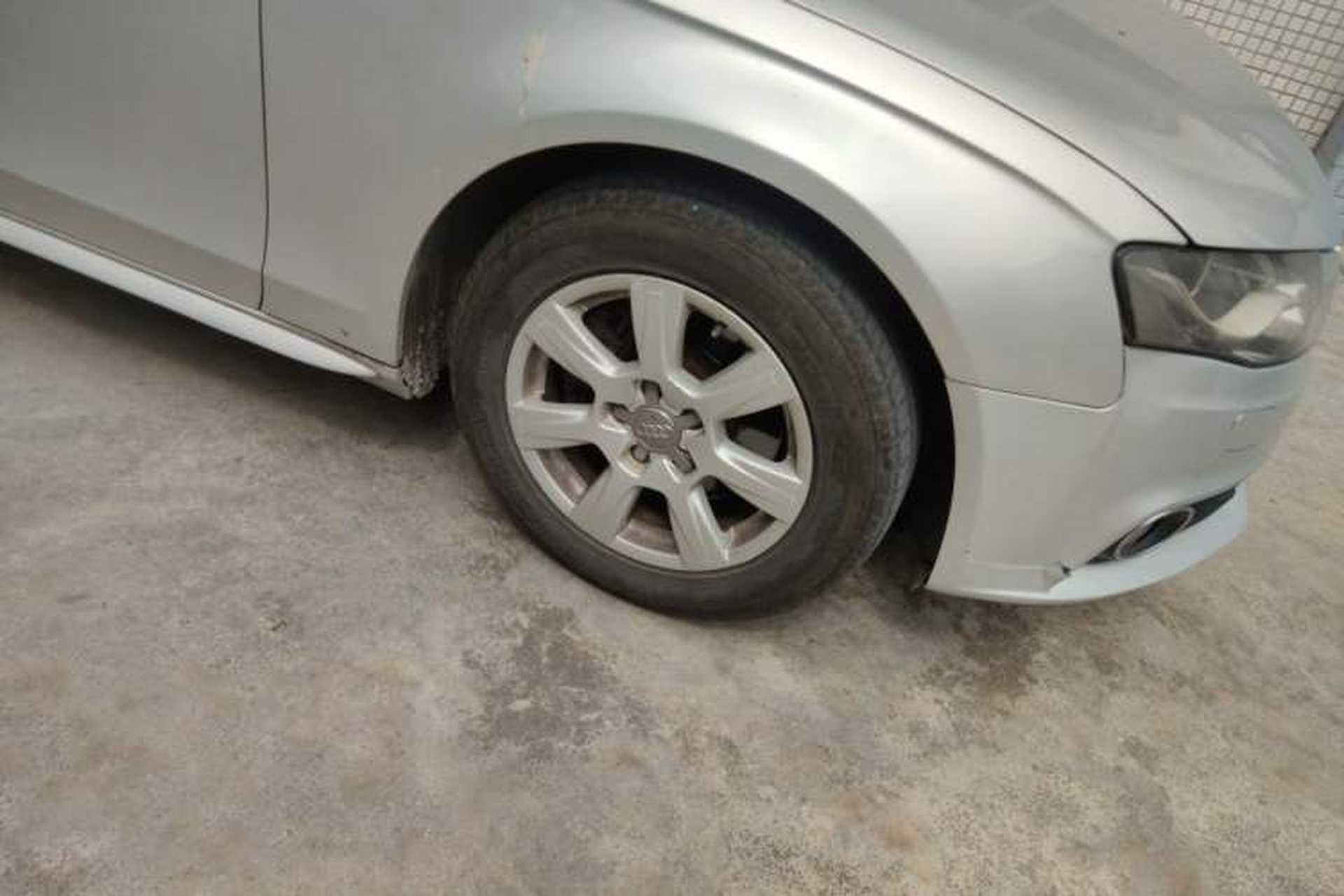 Used Audi A4L 2011 2.0 TFSI Comfort Model Right Front Wheel Hub