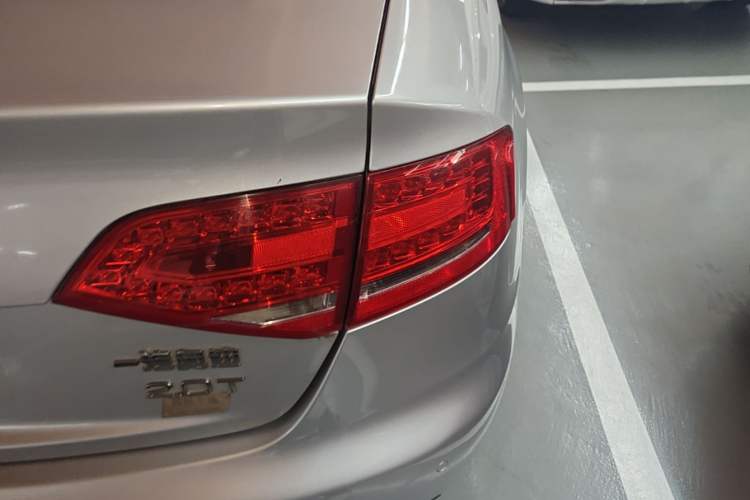 Used Audi A4L 2011 2.0 TFSI Standard Model Right Rear Taillight