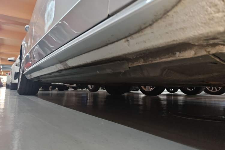 Used Audi A4L 2011 2.0 TFSI Standard Model Right Side Sill