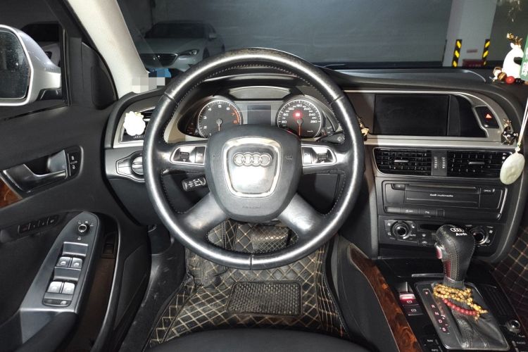 Used Audi A4L 2011 2.0 TFSI Technology Edition Steering Wheel