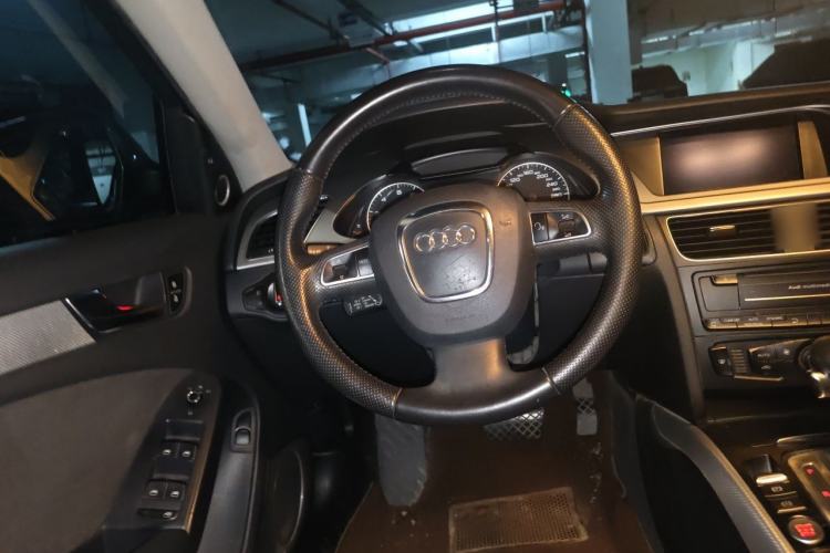 Used Audi A4L 2011 2.0 TFSI Sport Edition Steering Wheel