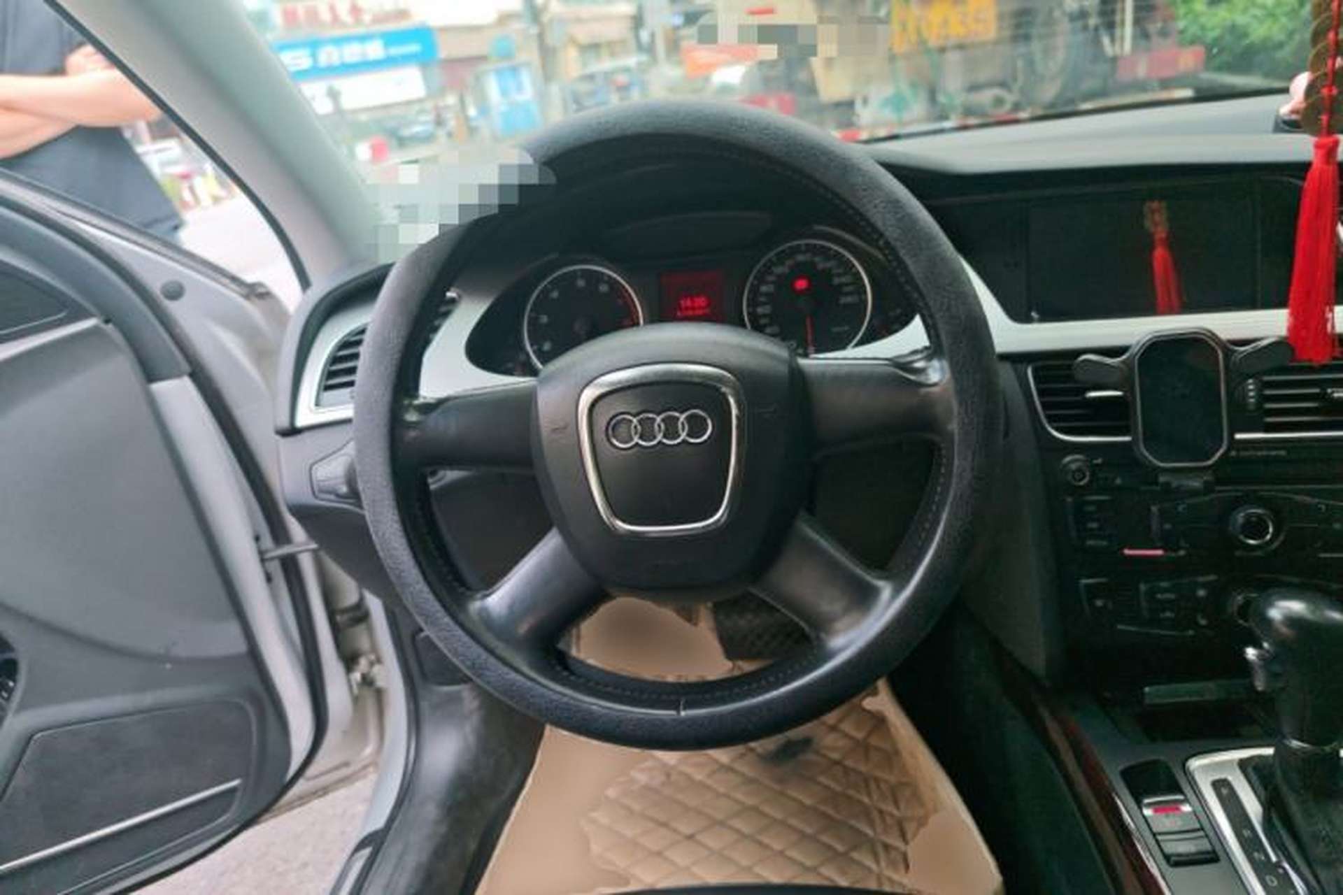 Used Audi A4L 2011 2.0 TFSI Comfort Model Steering Wheel