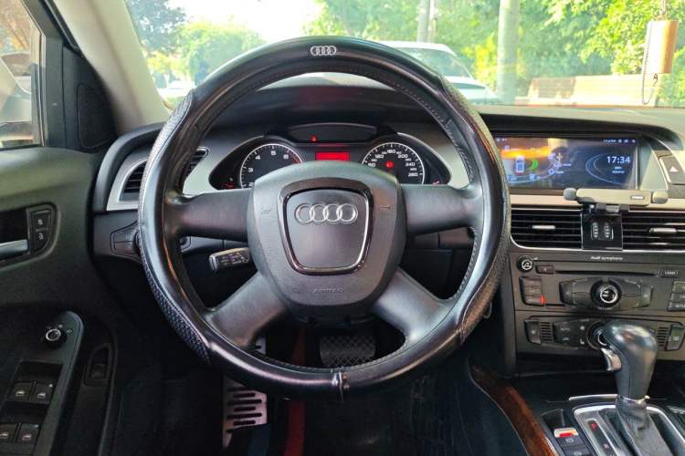 Used Audi A4L 2011 2.0 TFSI Comfort Model Steering Wheel