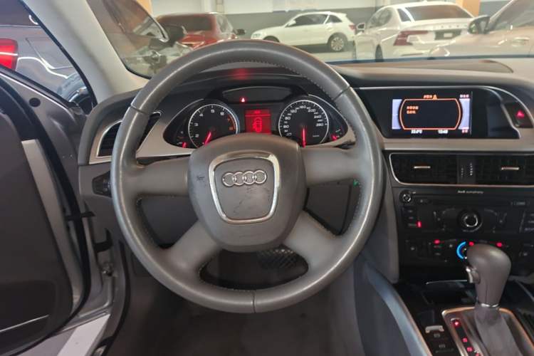 Used Audi A4L 2011 2.0 TFSI Standard Model Steering Wheel