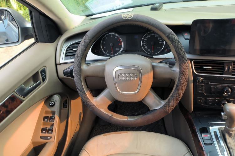 Used Audi A4L 2011 2.0 TFSI Comfort Model Steering Wheel