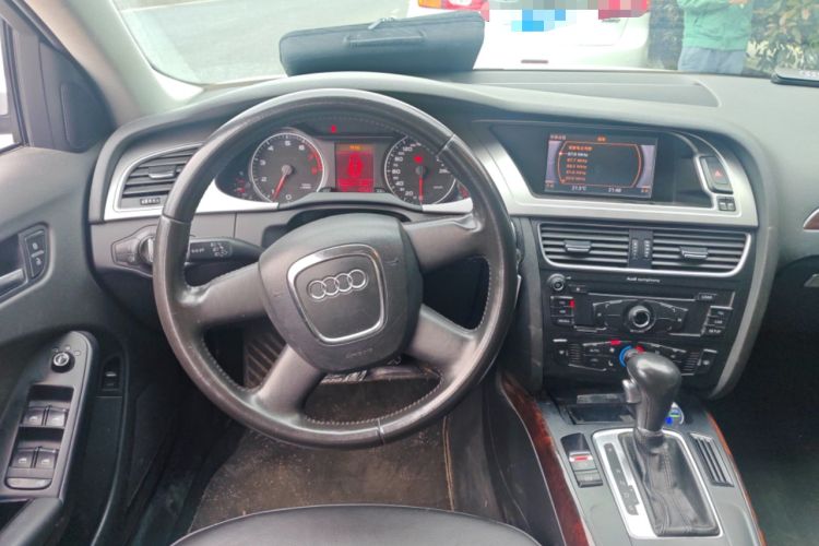 Used Audi A4L 2011 2.0 TFSI Comfort Model Steering Wheel