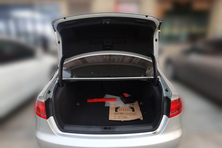 Used Audi A4L 2011 2.0 TFSI Comfort Model Trunk