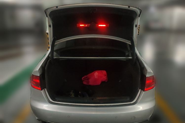 Used Audi A4L 2011 2.0 TFSI Comfort Model Trunk