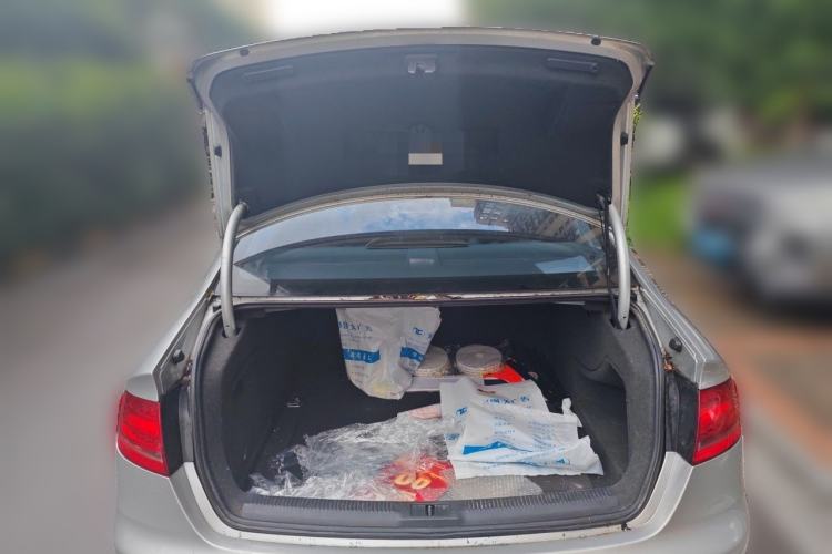 Used Audi A4L 2011 2.0 TFSI Standard Model Trunk