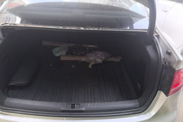 Used Audi A4L 2011 2.0 TFSI Standard Model Trunk