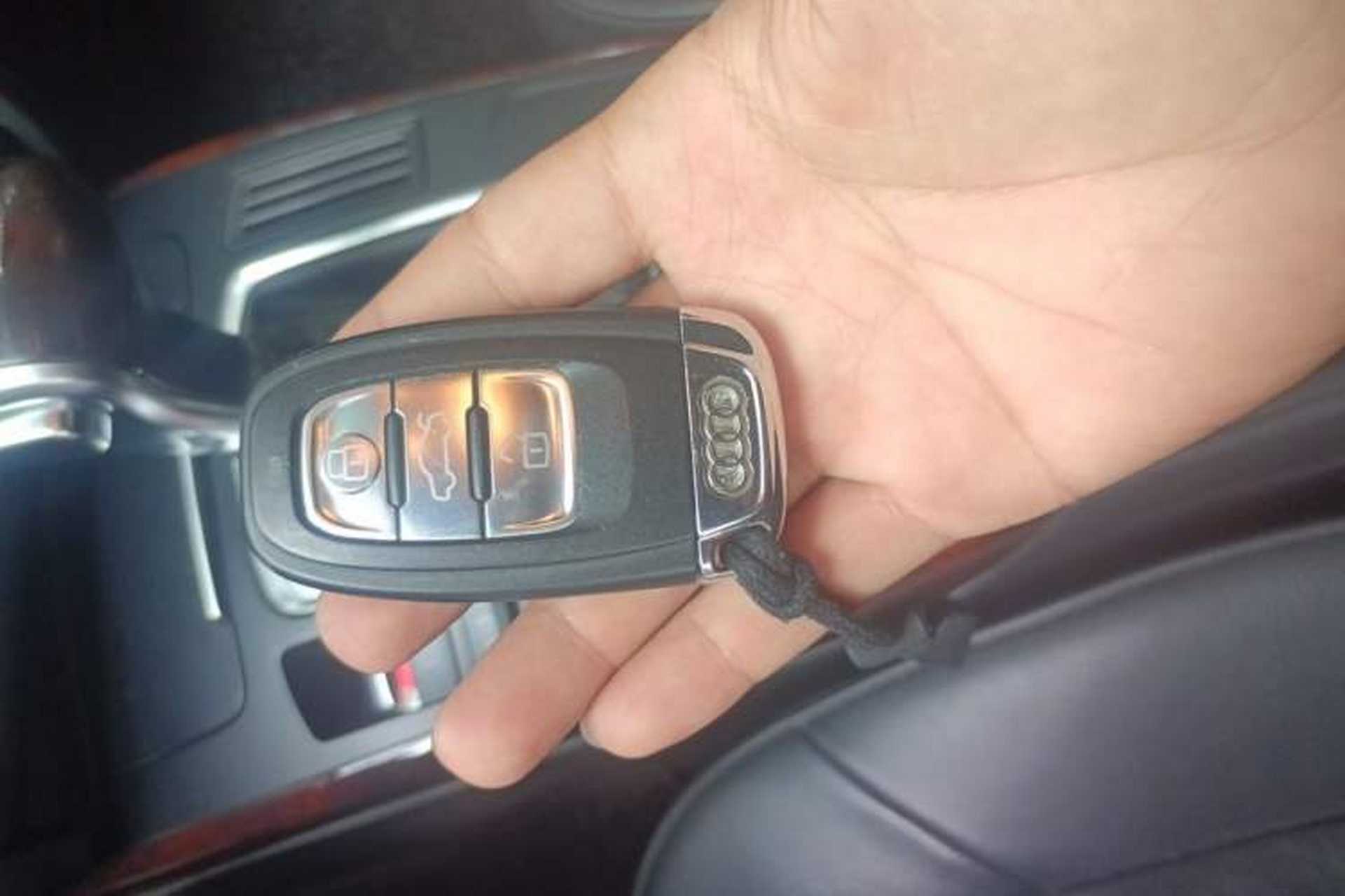 Used Audi A4L 2011 2.0 TFSI Comfort Model Vehicle Key