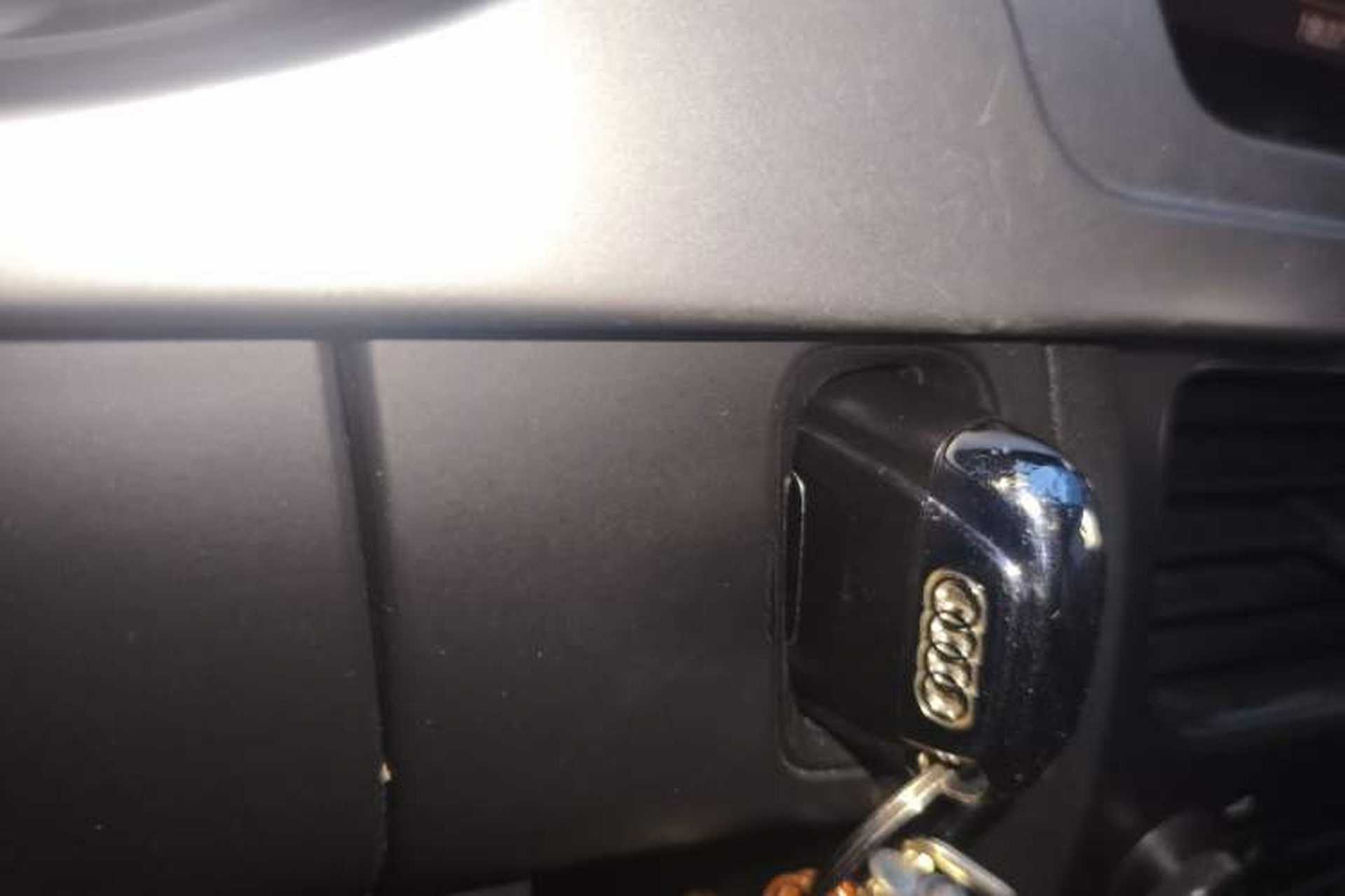 Used Audi A4L 2011 2.0 TFSI Standard Model Vehicle Key