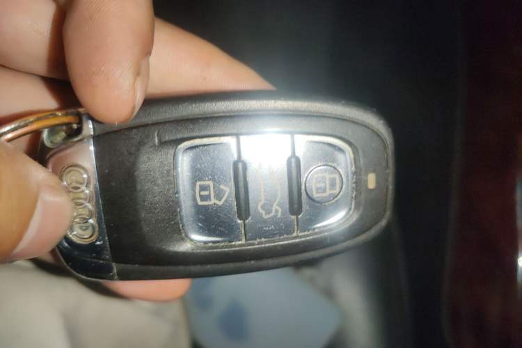 Used Audi A4L 2011 2.0 TFSI Comfort Model Vehicle Key