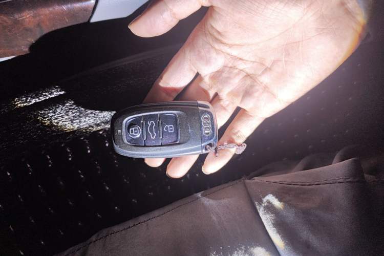 Used Audi A4L 2011 2.0 TFSI Technology Edition Vehicle Key