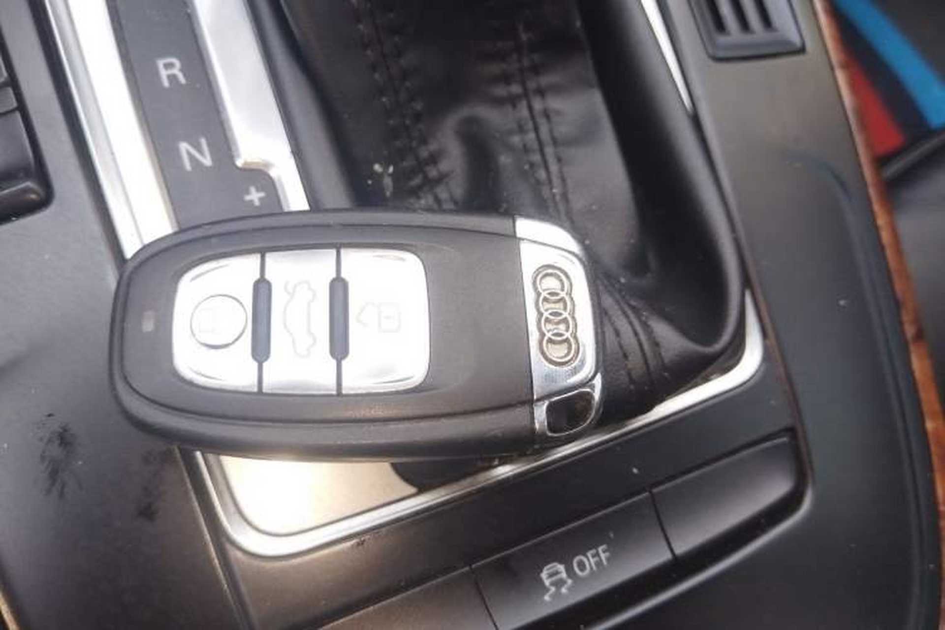 Used Audi A4L 2011 2.0 TFSI Comfort Model Vehicle Key
