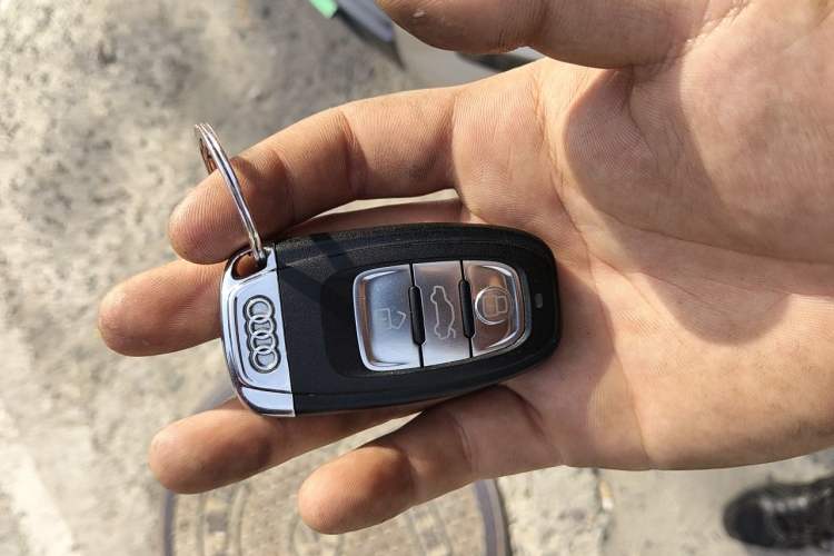 Used Audi A4L 2011 2.0 TFSI Luxury Model Vehicle Key