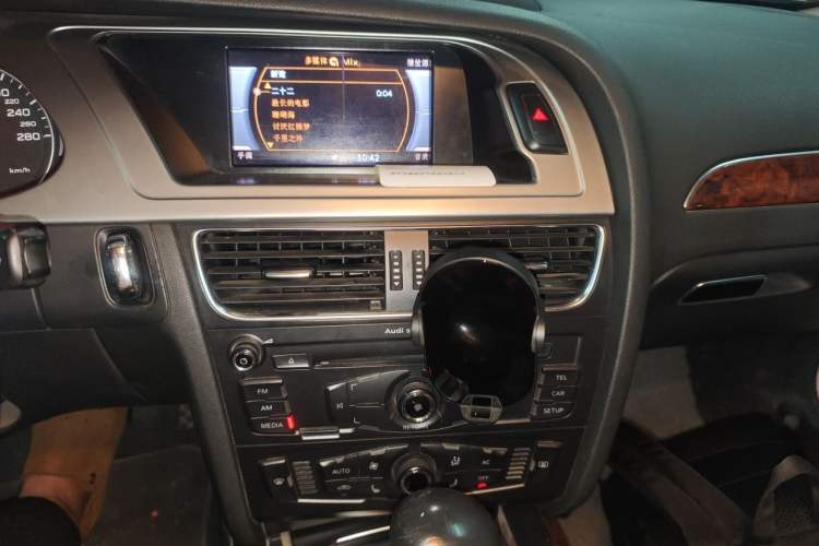Used Audi A4L 2011 2.0 TFSI Comfort Model Audio And AC Panel