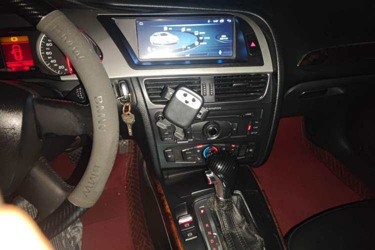Used Audi A4L 2011 2.0 TFSI Comfort Model Audio And AC Panel