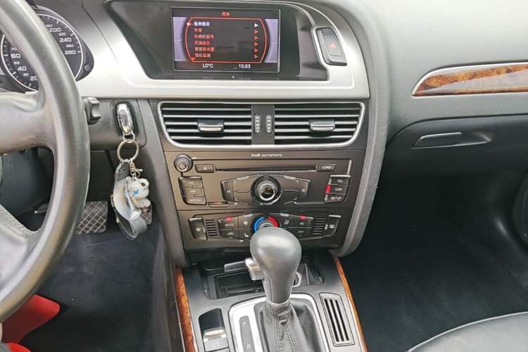 Used Audi A4L 2011 2.0 TFSI Comfort Model Audio And AC Panel