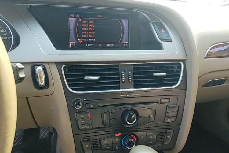 Used Audi A4L 2011 2.0 TFSI Comfort Model Audio And AC Panel