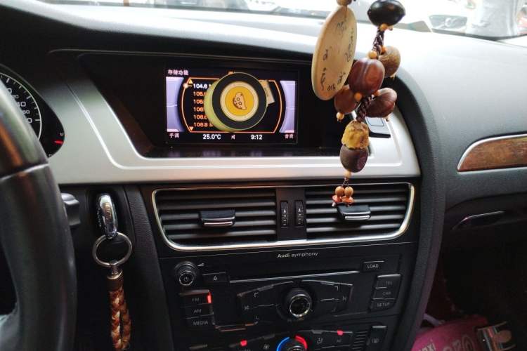 Used Audi A4L 2011 2.0 TFSI Comfort Model Audio And AC Panel