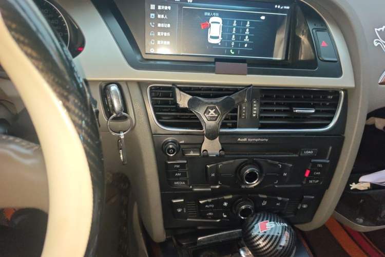 Used Audi A4L 2011 2.0 TFSI Comfort Model Audio And AC Panel