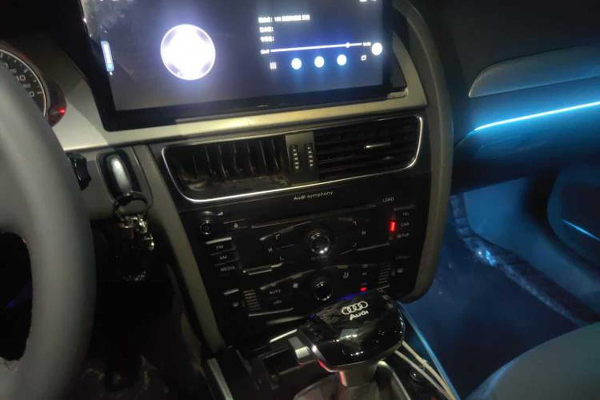 Used Audi A4L 2011 2.0 TFSI Standard Model Audio And AC Panel