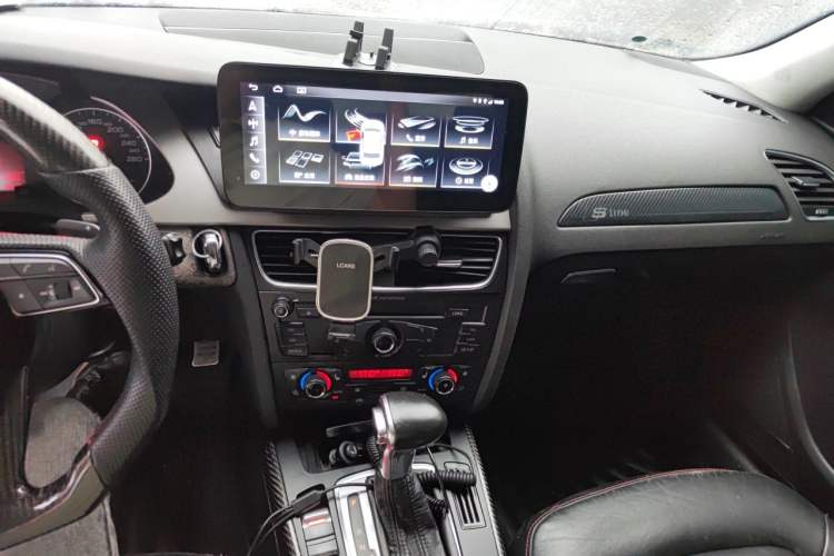 Used Audi A4L 2011 2.0 TFSI Standard Model Audio And AC Panel