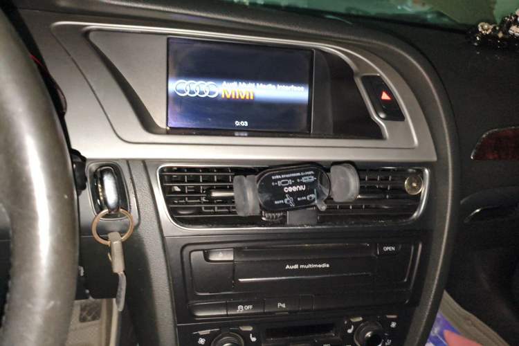 Used Audi A4L 2011 2.0 TFSI Technology Edition Audio And AC Panel