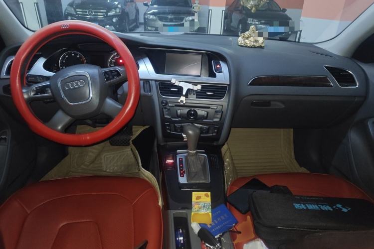 Used Audi A4L 2011 2.0 TFSI Comfort Model Center Console