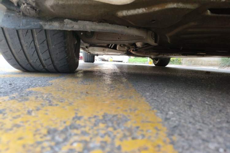 Used Audi A4L 2011 2.0 TFSI Standard Model Chassis Front Left