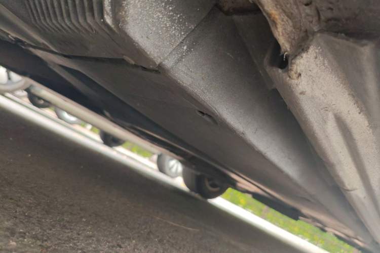 Used Audi A4L 2011 2.0 TFSI Standard Model Chassis Front Left
