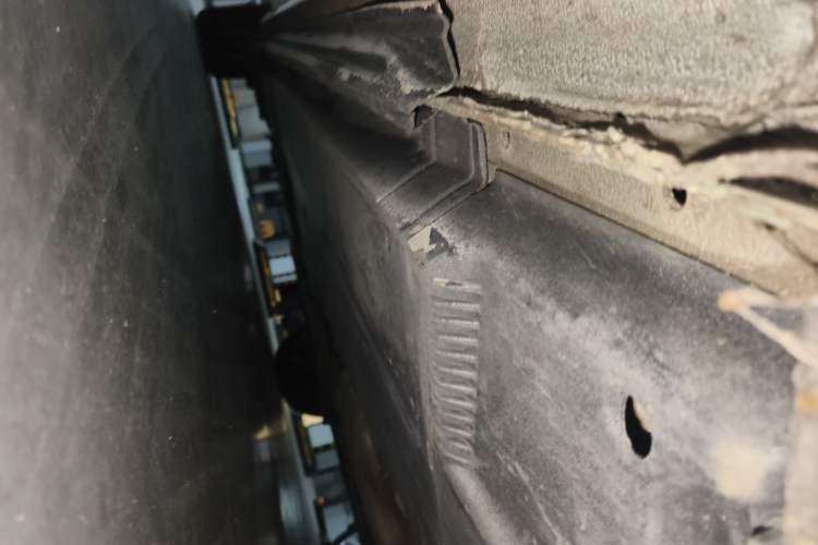 Used Audi A4L 2011 2.0 TFSI Comfort Model Chassis Front Right