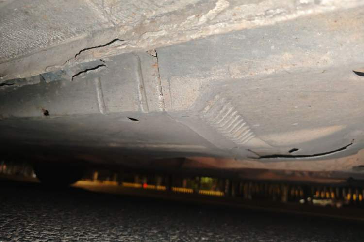 Used Audi A4L 2011 2.0 TFSI Comfort Model Chassis Front Right