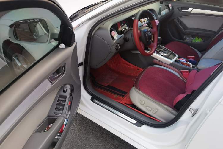 Used Audi A4L 2011 2.0 TFSI Comfort Model Driver Seat