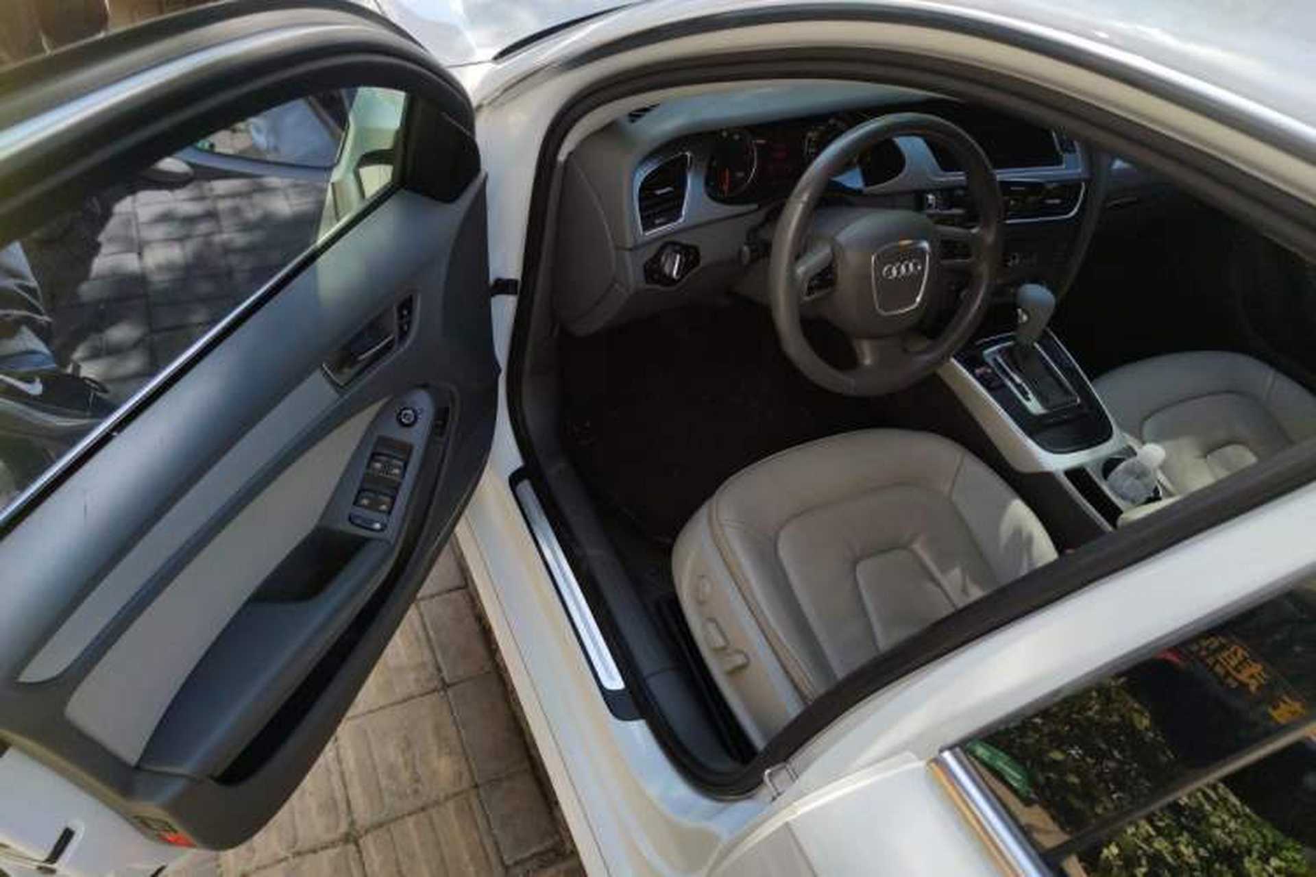 Used Audi A4L 2011 2.0 TFSI Comfort Model Driver Seat