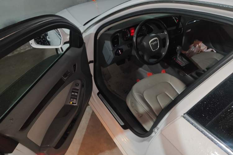 Used Audi A4L 2011 2.0 TFSI Comfort Model Driver Seat