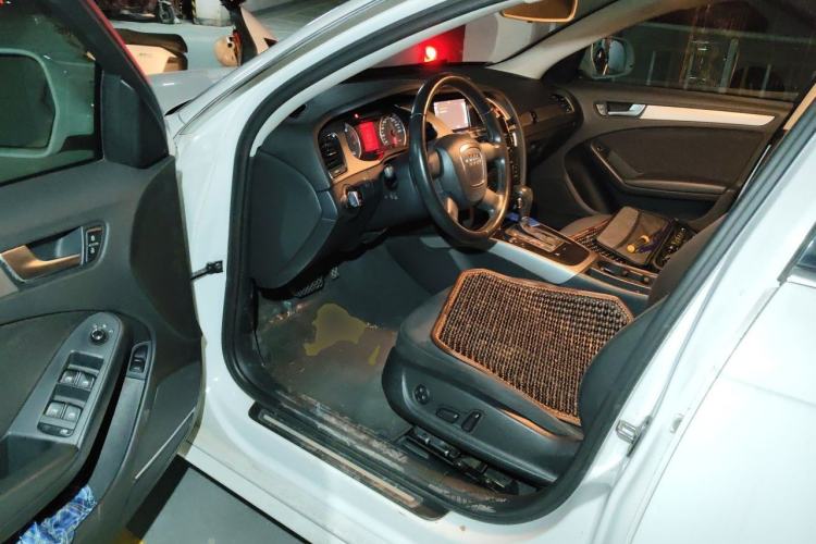 Used Audi A4L 2011 1.8 TFSI Comfort Model Driver Seat