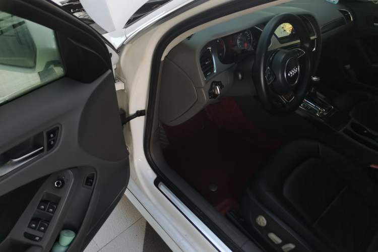 Used Audi A4L 2011 2.0 TFSI Standard Model Driver Seat