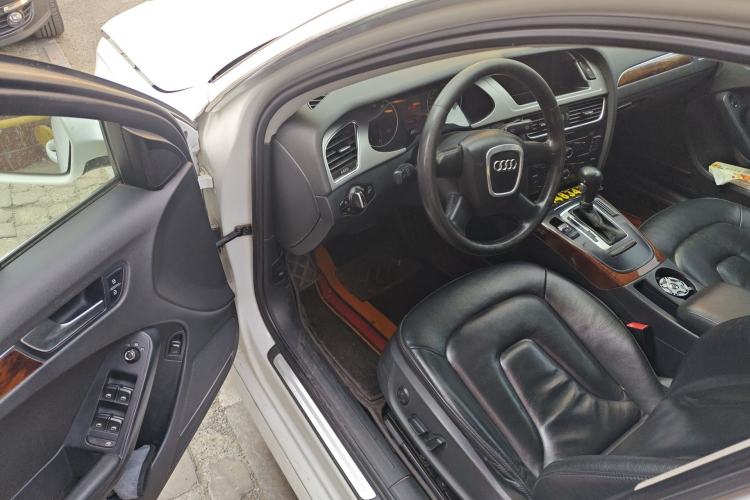 Used Audi A4L 2011 2.0 TFSI Comfort Model Driver Seat