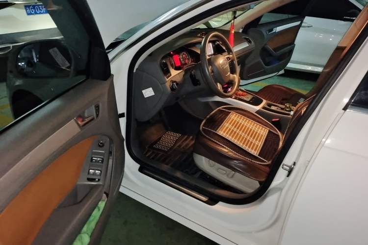 Used Audi A4L 2011 2.0 TFSI Standard Model Driver Seat