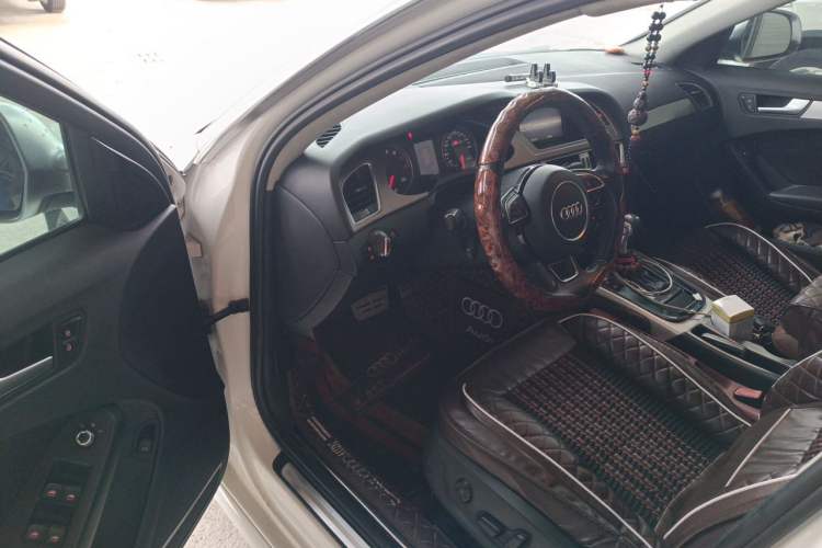 Used Audi A4L 2011 2.0 TFSI Standard Model Driver Seat