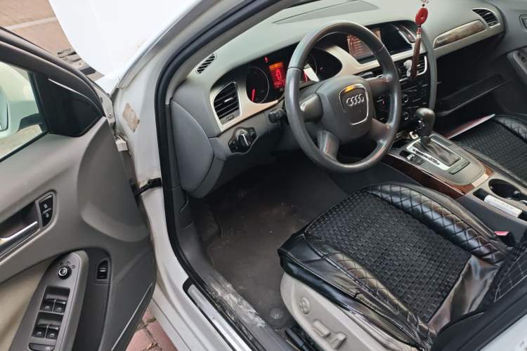 Used Audi A4L 2011 2.0 TFSI Comfort Model Driver Seat