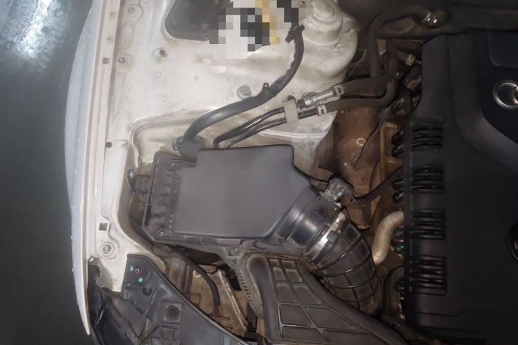 Used Audi A4L 2011 2.0 TFSI Technology Edition Engine Bay Right