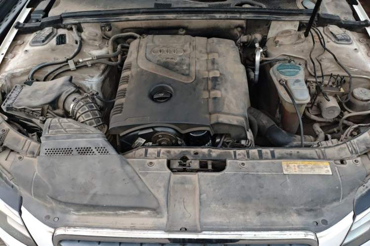 Used Audi A4L 2011 2.0 TFSI Comfort Model Engine Bay