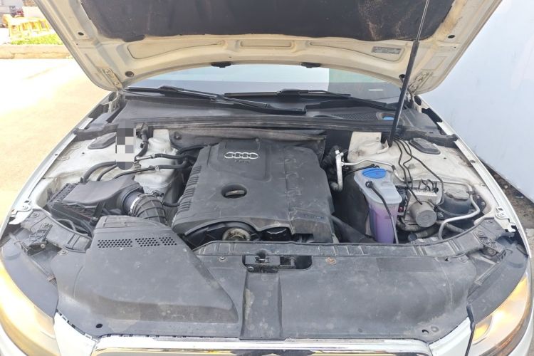 Used Audi A4L 2011 1.8 TFSI Comfort Model Engine Bay