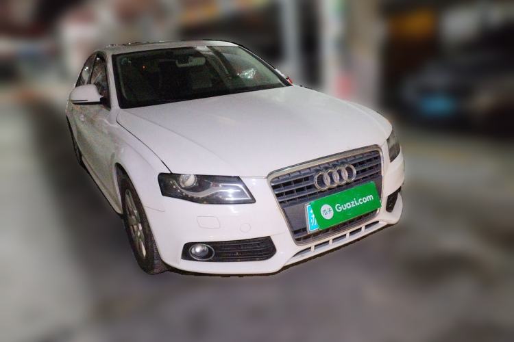 Used Audi A4L 2011 2.0 TFSI Standard Model Front Right 45 Deg