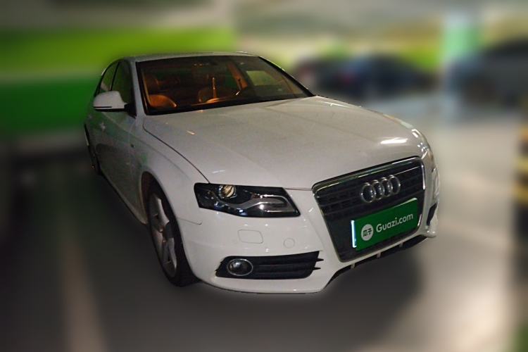 Used Audi A4L 2011 2.0 TFSI Sport Edition Front Right 45 Deg
